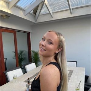 Meet your Posher, Carla